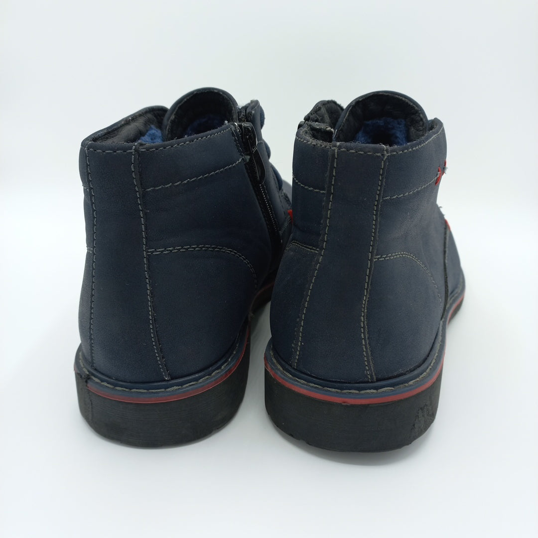 Men's Shoes (Size Pk 9.5)